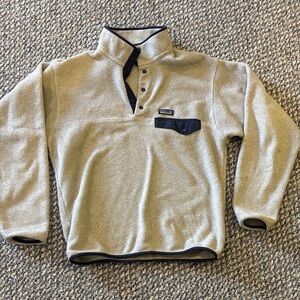 Patagonia grey Fleece Pullover with Black Trim